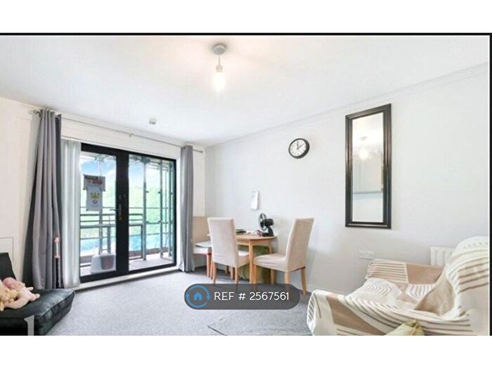 1 Bedroom Flat To Rent In Elder Road, London, SE27