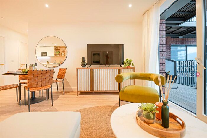 1 Bedroom Apartment To Rent In Waterview House, Quay Walk, Wembley, HA0