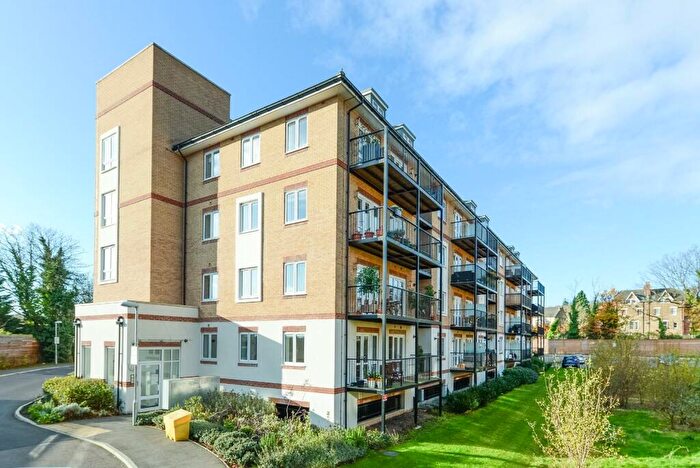 2 Bedroom Apartment To Rent In Worcester Close, Anerley, London, SE20