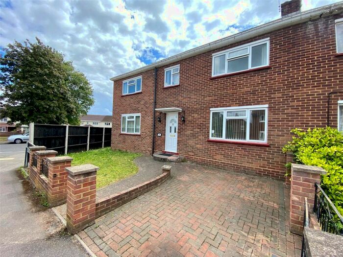 5 Bedroom Semi-Detached House To Rent In Whurley Way, Maidenhead, Berkshire, SL6
