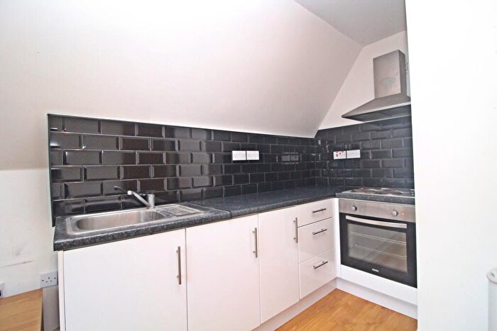 2 Bedroom Flat To Rent In Claude Road, Roath, Cardiff, CF24