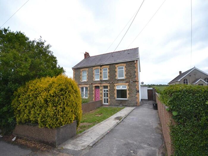 3 Bedroom House To Rent In Heol Bryngwili, Crosshand, SA14