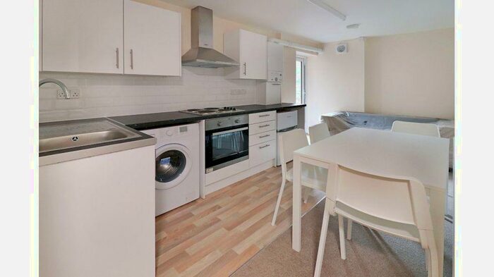 2 Bedroom Flat To Rent In A London Road, Oxford, OX3