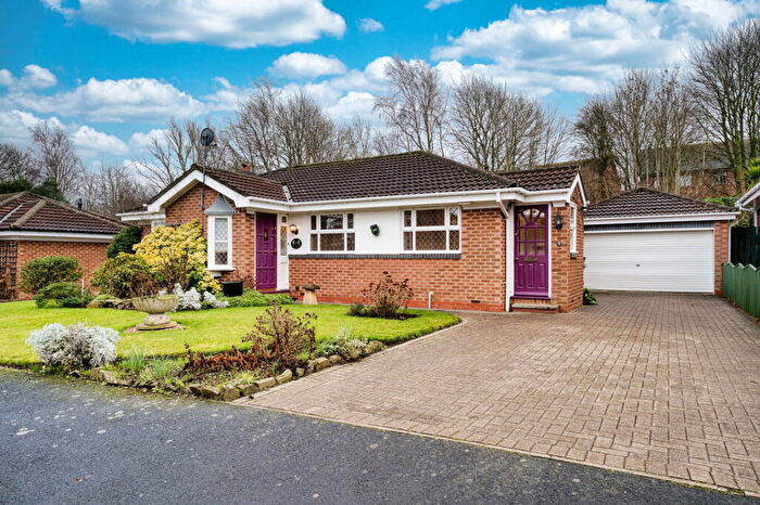 2 Bedroom Detached Bungalow For Sale In The Birches, Sunniside, NE16