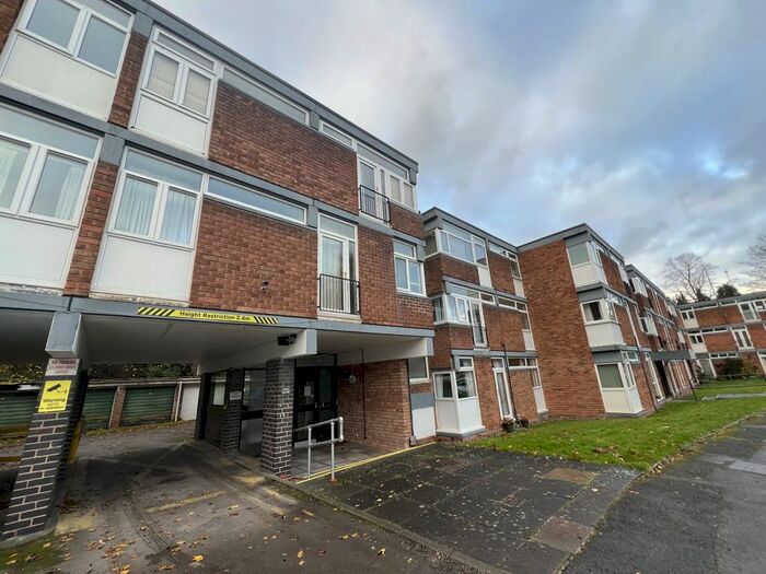 2 Bedroom Flat To Rent In The Lindens, Newbridge Crescent, Wolverhampton, West Midlands, WV6
