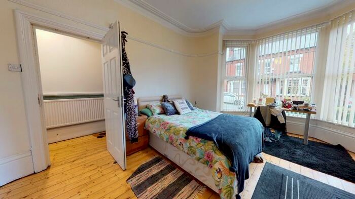 5 Bedroom Terraced House To Rent In St Michaels Terrace, Headingley, Leeds, LS6