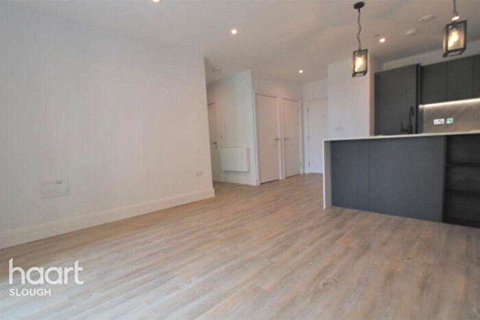 2 Bedroom Apartment To Rent In Horlicks Quarter, Slough, SL1