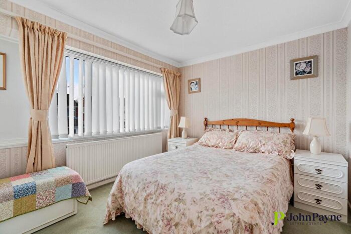 2 Bedroom Semi-Detached House For Sale In Grendon Close, Tile Hill, Coventry, CV4