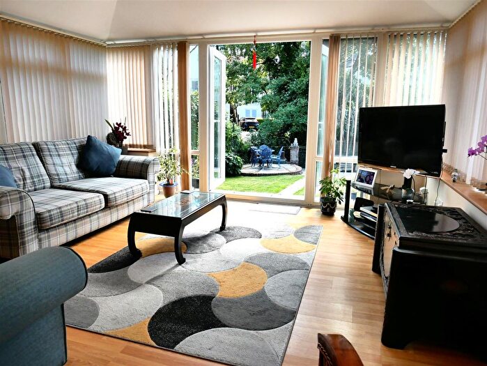 3 Bedroom Detached House For Sale In Anchor Road, Calne, SN11
