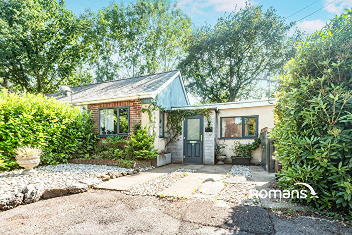 2 Bedroom Bungalow To Rent In Mays Lane, Earley, Reading, RG6