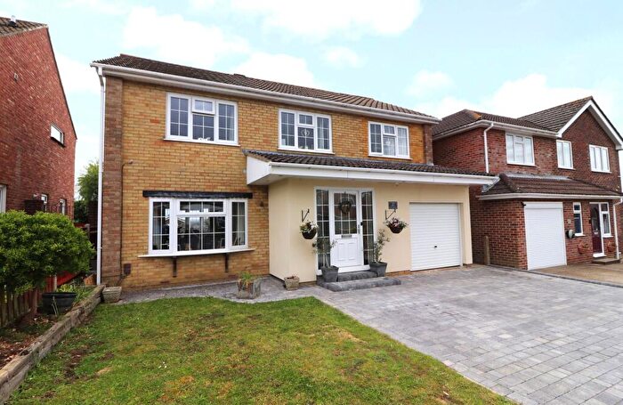 4 Bedroom Detached House For Sale In Smith Grove, Hedge End, SO30