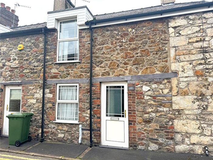 2 Bedroom Cottage For Sale In Water Street, Bangor, Gwynedd, LL57