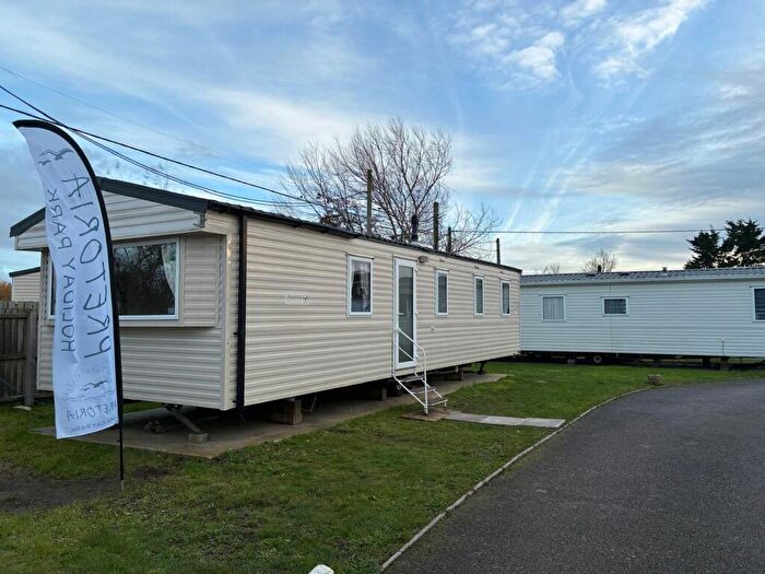 3 Bedroom Caravan For Sale In Three Bed Willerby Aurora, Pretoria Holiday Park, Point Clear, St Osyth, Essex, CO16