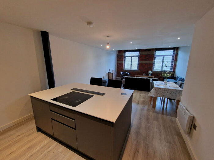2 Bedroom Apartment To Rent In Conditioning House, Cape Street, Bradford, Yorkshire, BD1