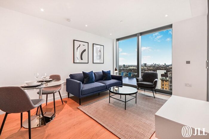 1 Bedroom Flat To Rent In Landmark Pinnacle, Marsh Wall, E14