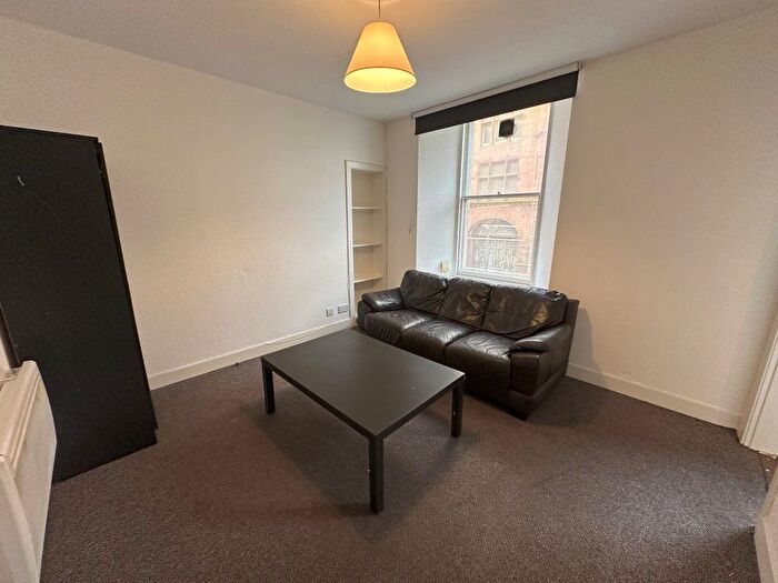 2 Bedroom Flat To Rent In Seagate, Dundee, DD1