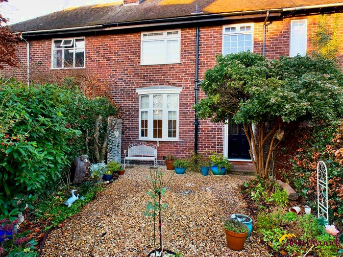 2 Bedroom Town House To Rent In Barnfield, Penkhull, Penkhull, ST4