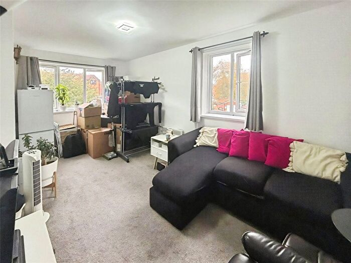 1 Bedroom Flat To Rent In Redford Close, Feltham, TW13