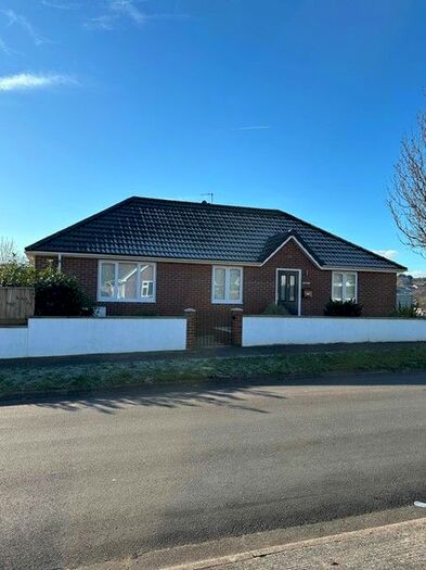 3 Bedroom Bungalow To Rent In Applegarth Avenue, Newton Abbot, TQ12