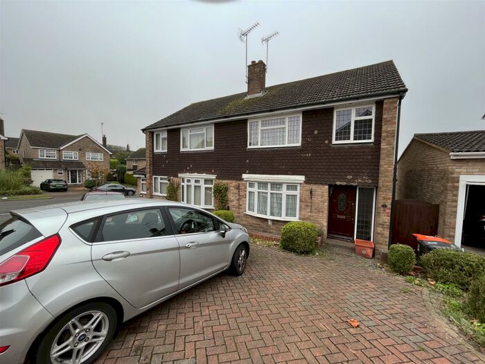 3 Bedroom Terraced House To Rent In Valence End, Dunstable, LU6