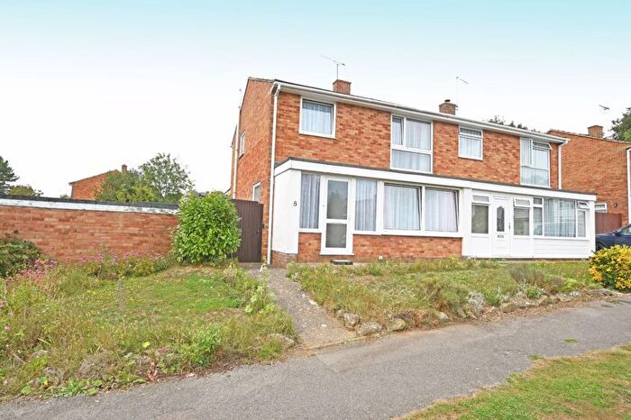 3 Bedroom Semi-Detached House For Sale In Woodleas, Maidstone, ME16