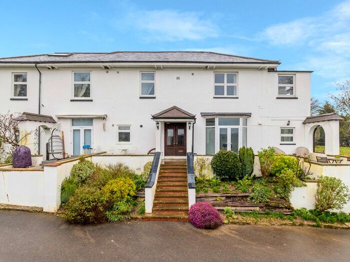 2 Bedroom Flat For Sale In Ref: Sb - Russ Hill, Charlwood, RH6