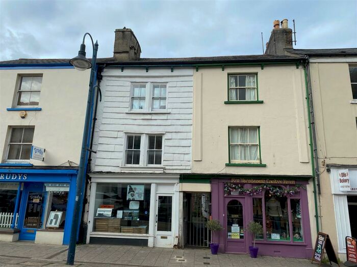 1 Bedroom Flat To Rent In Fore Street, Okehampton, EX20