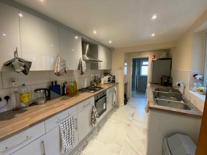 5 Bedroom Terraced House To Rent In Hatherley Road, Reading, Berkshire, RG1