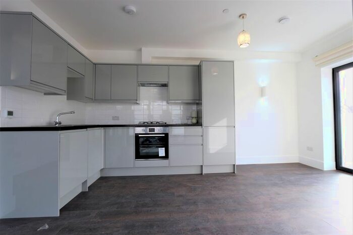 1 Bedroom Flat To Rent In Carlingford Road, London, N15