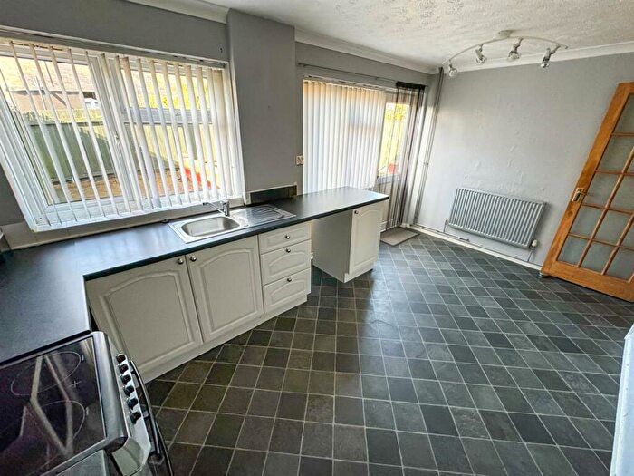 3 Bedroom Terraced House For Sale In Butterwick Walk, Corby, NN18
