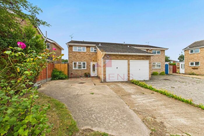 3 Bedroom Semi-Detached House For Sale In Hunt Close, Feering, CO5