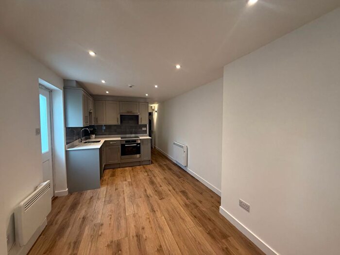 1 Bedroom Flat To Rent In Blatchington Road, Hove, BN3