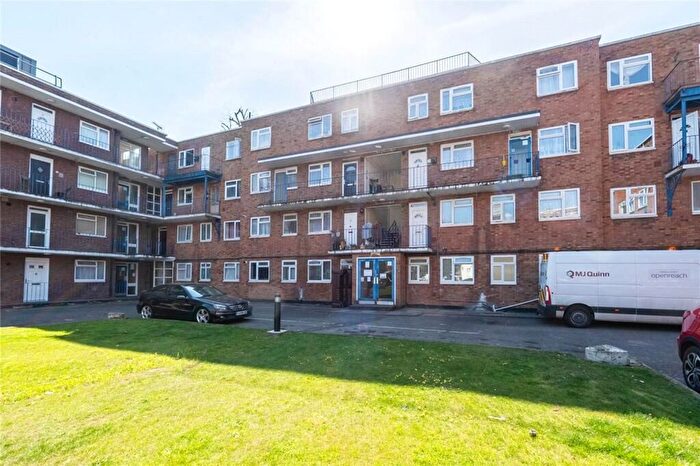1 Bedroom Studio To Rent In Viceroy Court, Dunstable, LU6