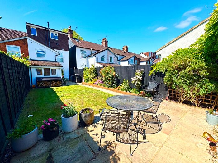 3 Bedroom Terraced House For Sale In Worplesdon Road, Guildford, GU2