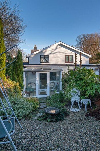 2 Bedroom Cottage For Sale In Bwlch, Tyn-Y-Gongl, LL74