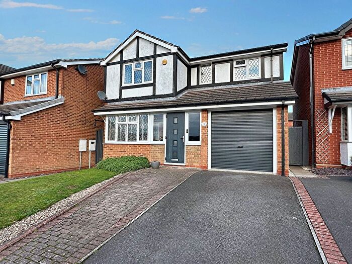 4 Bedroom Detached House For Sale In Wheatfield Close, Glenfield, LE3