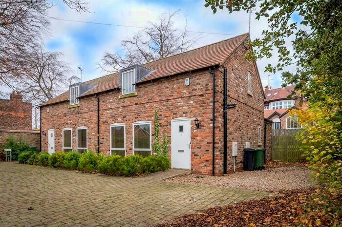 2 Bedroom Semi-Detached House To Rent In Nelsons Lane, York, YO24