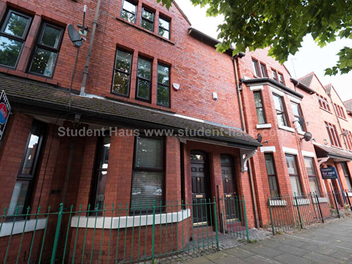 4 Bedroom House To Rent In Coronation Street, Salford, M5