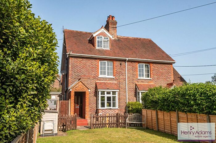 3 Bedroom Semi-Detached House For Sale In Benhams Lane, Greatham, GU33