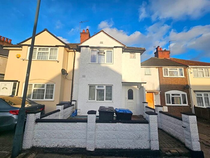 3 Bedroom Semi Detached House For Sale In Grittleton Avenue, Wembley, HA9