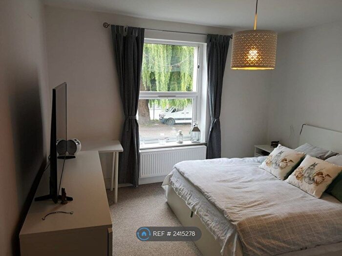 1 Bedroom Flat To Rent In Pennywell Heights, Bristol, BS5