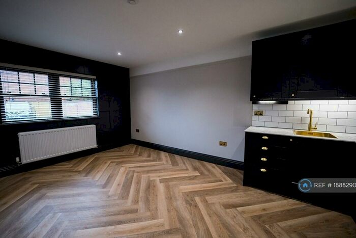 1 Bedroom Flat To Rent In Lower Hillmorton Road, Rugby, CV21