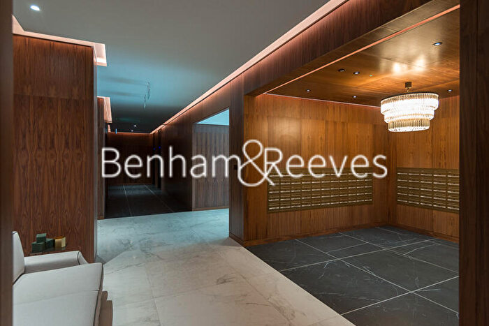 2 Bedroom Apartment To Rent In Sugar Quay, Water Lane, EC3R