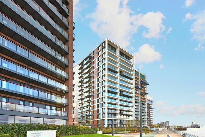 2 Bedroom Flat To Rent In Hampton Apartments, Royal Arsenal Riverside, Woolwich, SE18