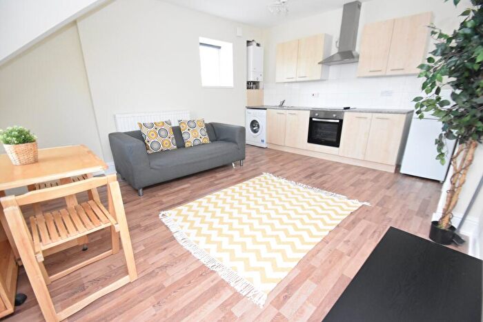 1 Bedroom Flat To Rent In Connaught Road, CF24