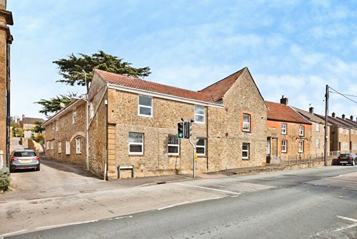 2 Bedroom Flat For Sale In Rutters Lane, Ilminster, Somerset, TA19