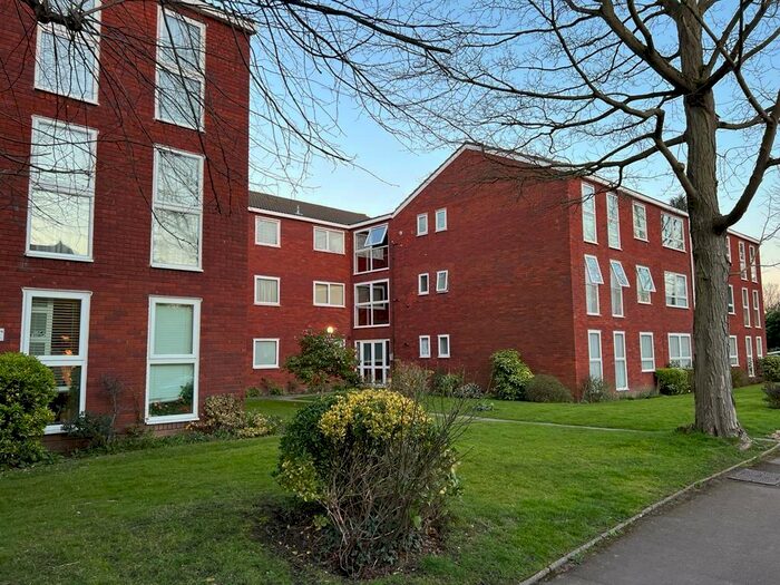 2 Bedroom Flat To Rent In Village Road, London, EN1
