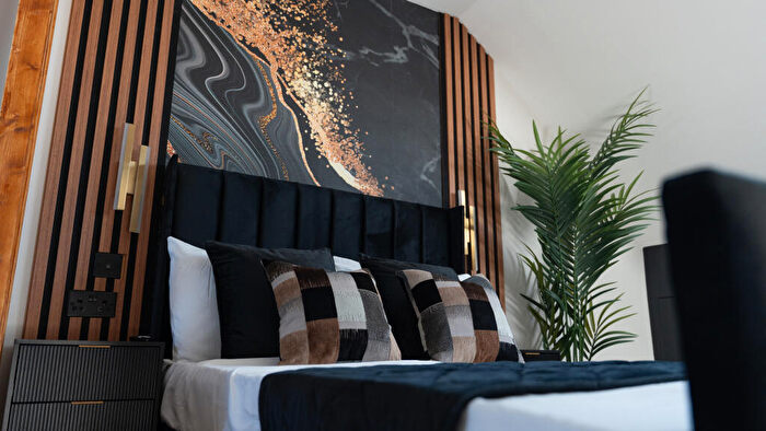 7 Bedroom Terraced House To Rent In Gordon Road, Gillingham, ME7