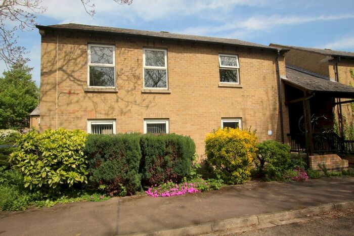 2 Bedroom Flat To Rent In Walpole Road, Cherry Hinton, Cambridge, CB1