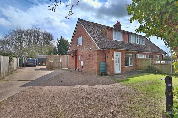 2 Bedroom Chalet For Sale In Denham Corner, Denham, Eye, IP21